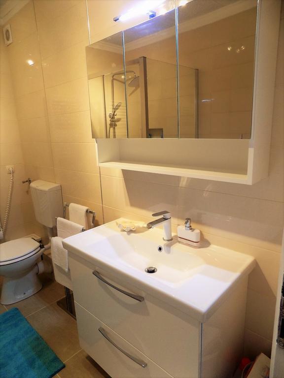 Apartment Anamarija Njivice Kültér fotó